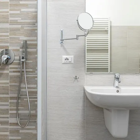 Leader 3 - Monzino - Hockey Msg Arena - Linate - Appartement *
